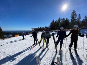 Schi- und Snowboard-Tage der 2. und 3. Klassen schi 22 23 1
