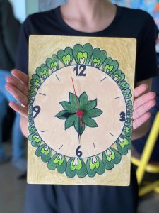 uhr 2
