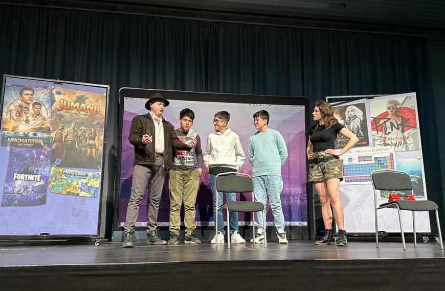 Virtual Heroes – englisches Theater