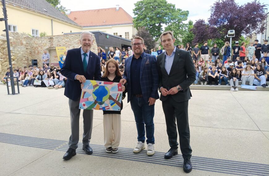 Siegerehrung des Lions Club-Friedensplakatwettbewerbs 2025/26